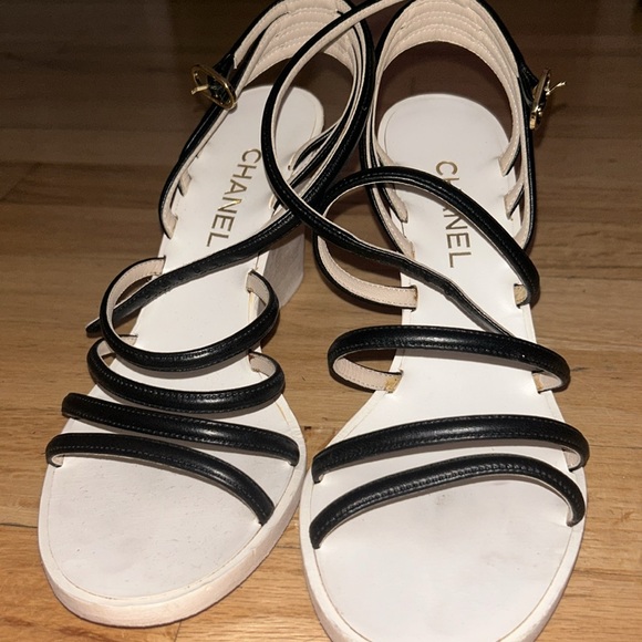 AUTHENTIC VINTAGE CHANEL Y2K WEDGE - Picture 4 of 5